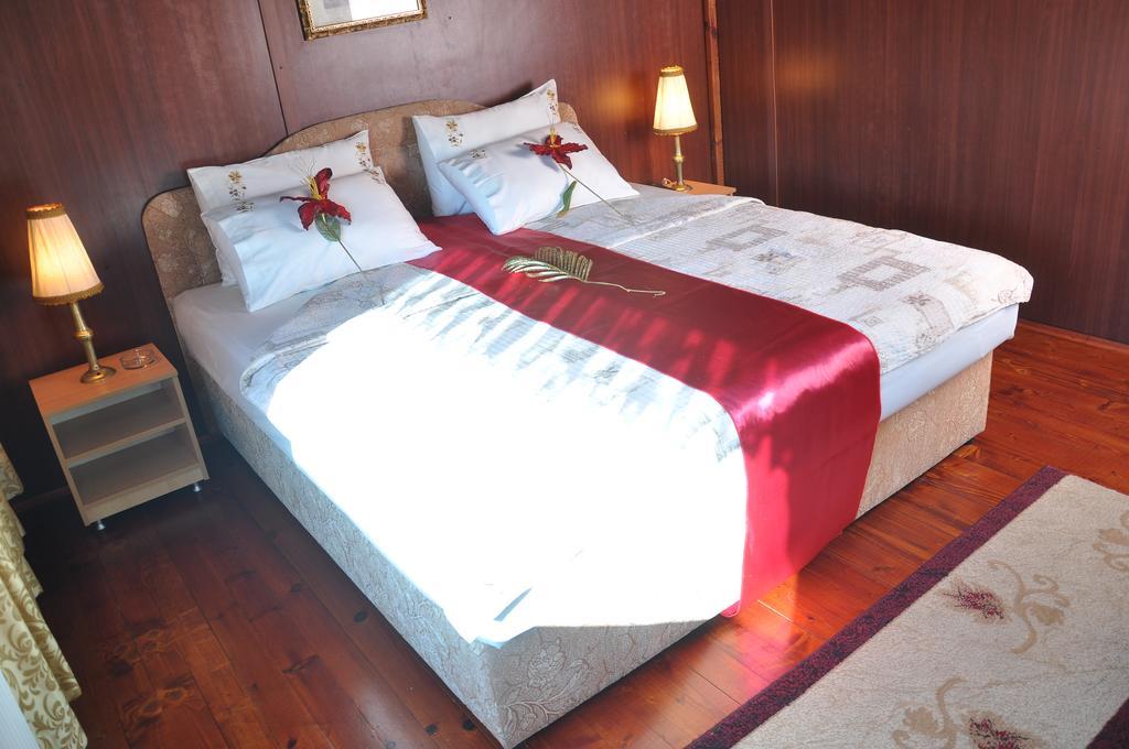 Bateau-hôtel Brod Panini 3*