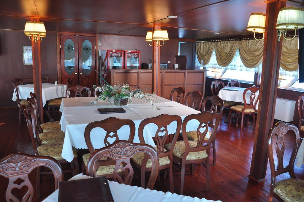 Brod Panini Botel